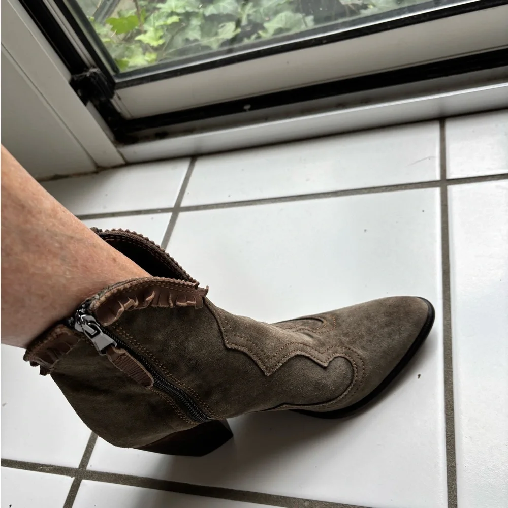 El Vaquero suede Cowboy Cowgirl western fringe leather ankle boots Italy 7.5